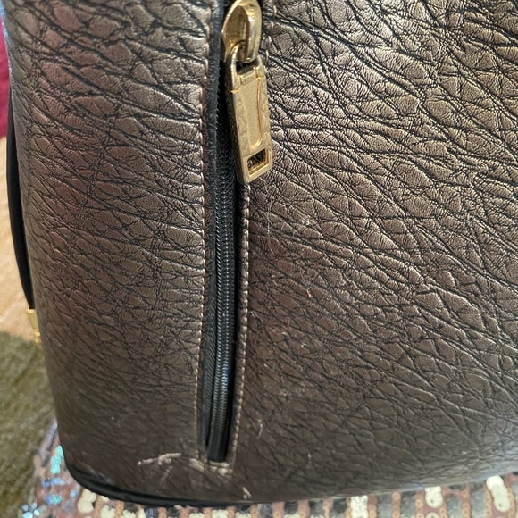 Samoe Bucket Bag - Picture 2 of 11